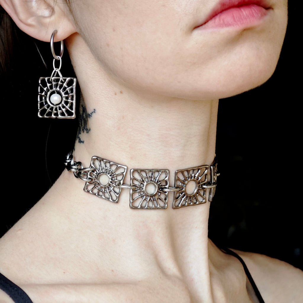 spider's web choker