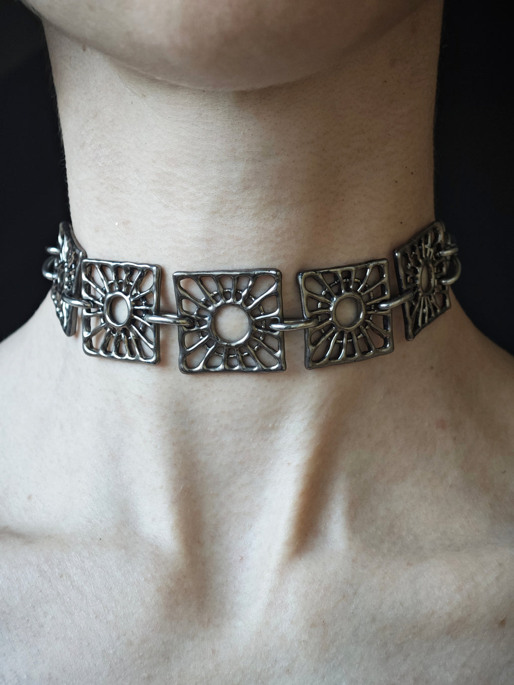 spider's web choker