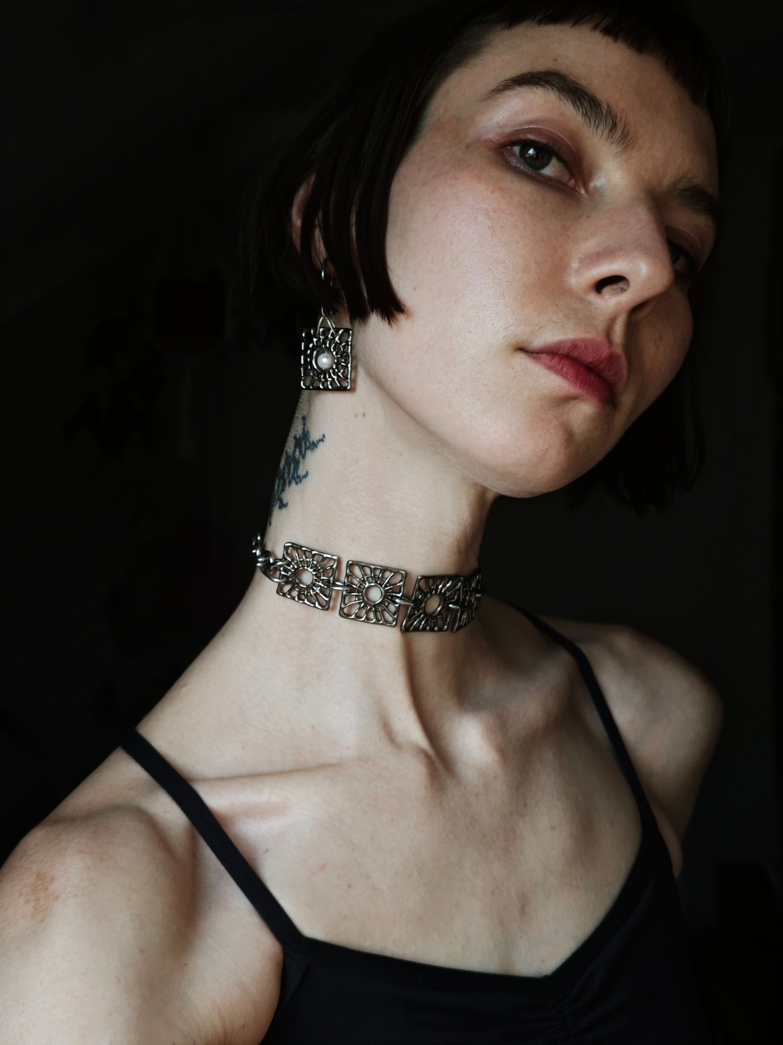 spider's web choker